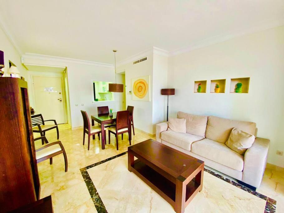 Apartment Roda Golf. Poolside Murcia